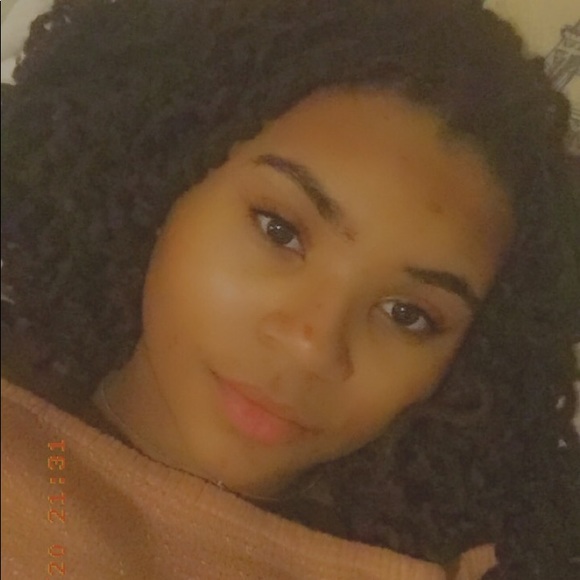 Meet your Posher, Lena - Picture 1 of 1